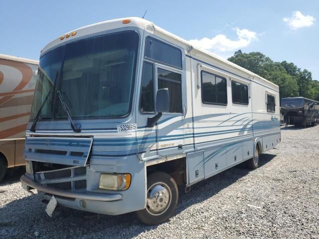 2000 Fleetwood 2000 Ford F550 Super Duty Stripped Chassis