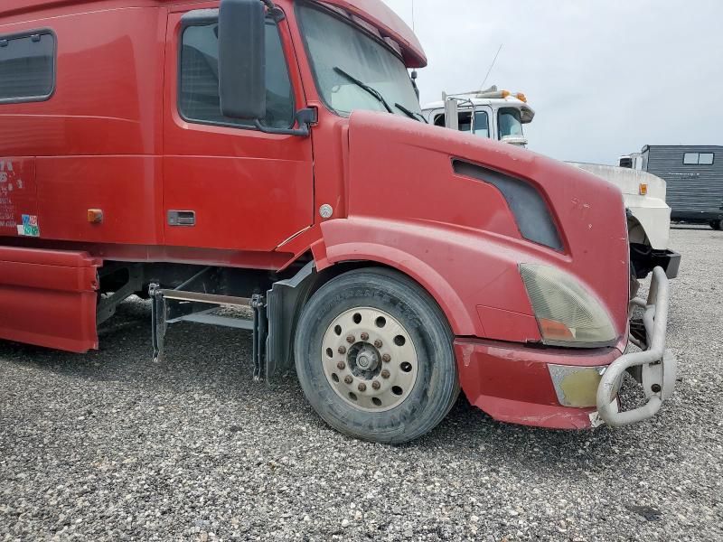 2007 Volvo VNL Semi Truck