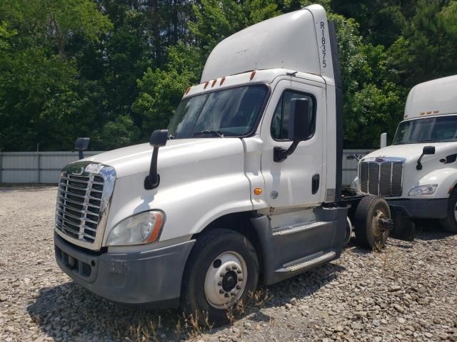 2016 Freightliner Cascadia Semi Truck