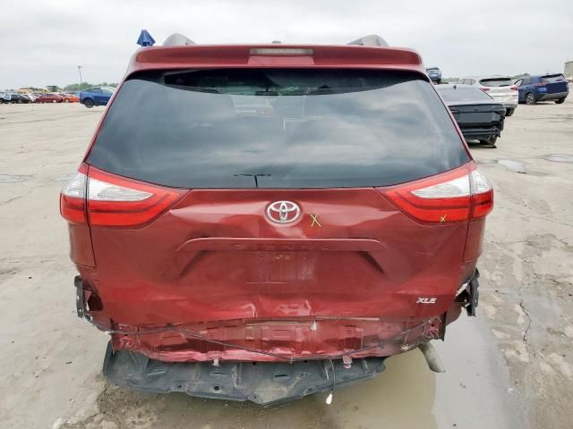 2015 Toyota Sienna XLE