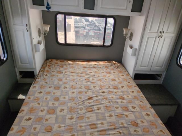 1998 Ford Econoline E450 Super Duty Cutaway Van RV