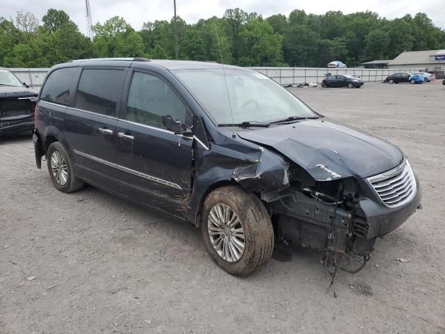 2013 Chrysler Town & Country Limited