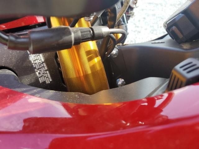 2025 Suzuki GSX-R1000 R