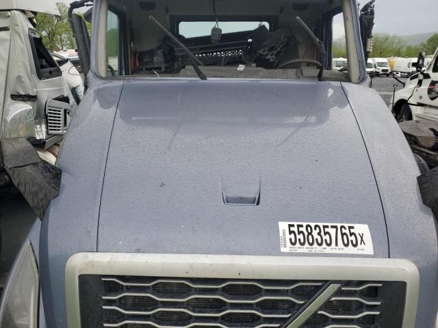 2018 Volvo VNL Semi  Truck