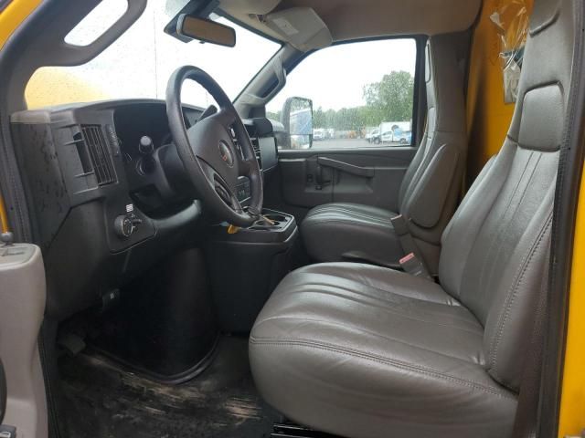 2022 GMC Savana Cutaway G3500