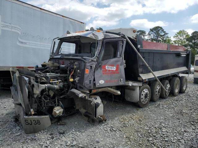 2018 Western Star 2018 Western Star 4700 Dump Truck