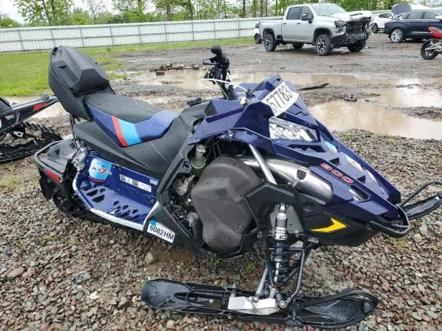 2020 Polaris Indy