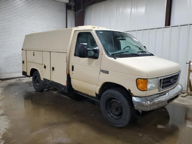 2005 Ford Econoline E350 Super Duty Cutaway Van