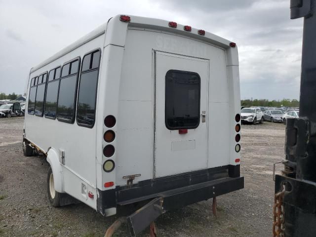 2008 Ford Econoline E450 Super Duty Cutaway Van