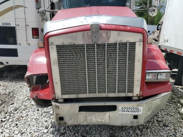 2005 Kenworth T800 Dump Truck