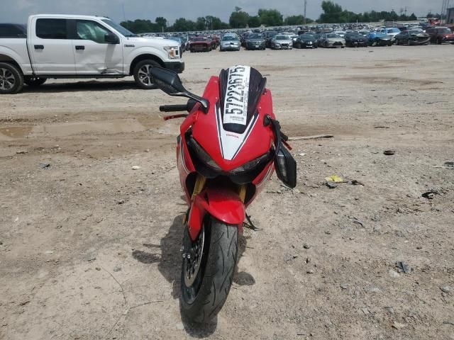 2021 Honda CBR1000 RA