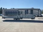 2014 Wildwood 2014 Foresriver 5th Wheel