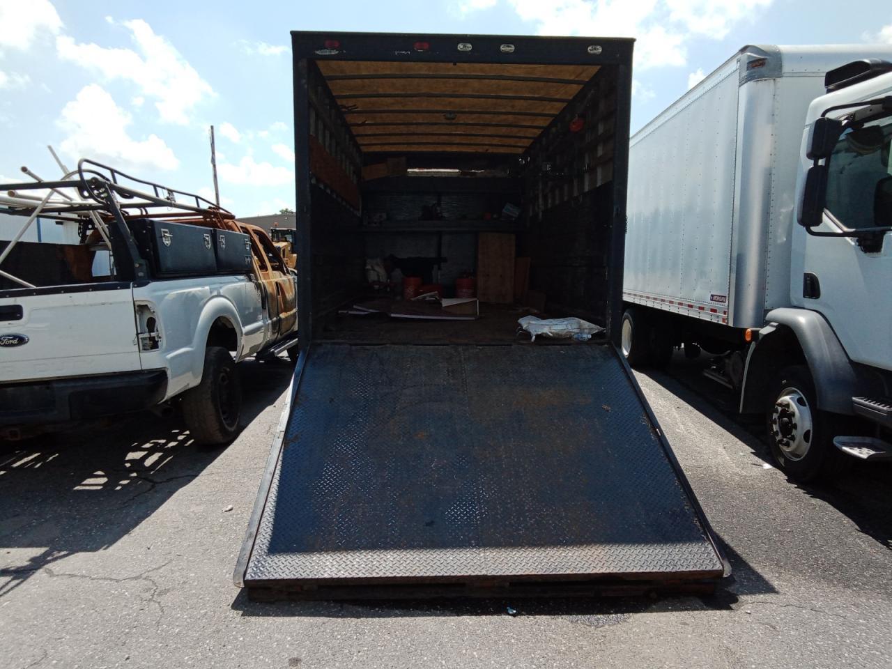 2004 GMC W4500 W45042