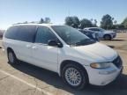 2000 Chrysler Town & Country LX