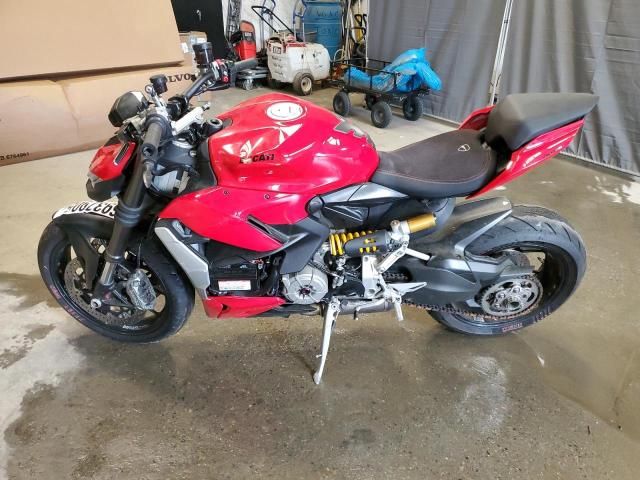 2023 Ducati Streetfighter V2
