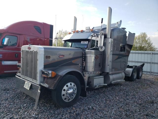 2007 Peterbilt 379 Semi Truck