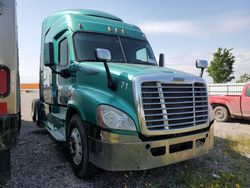 Salvage trucks for sale at Houston, TX auction: 2015 Freightliner Cascadia 125 Semi Truck