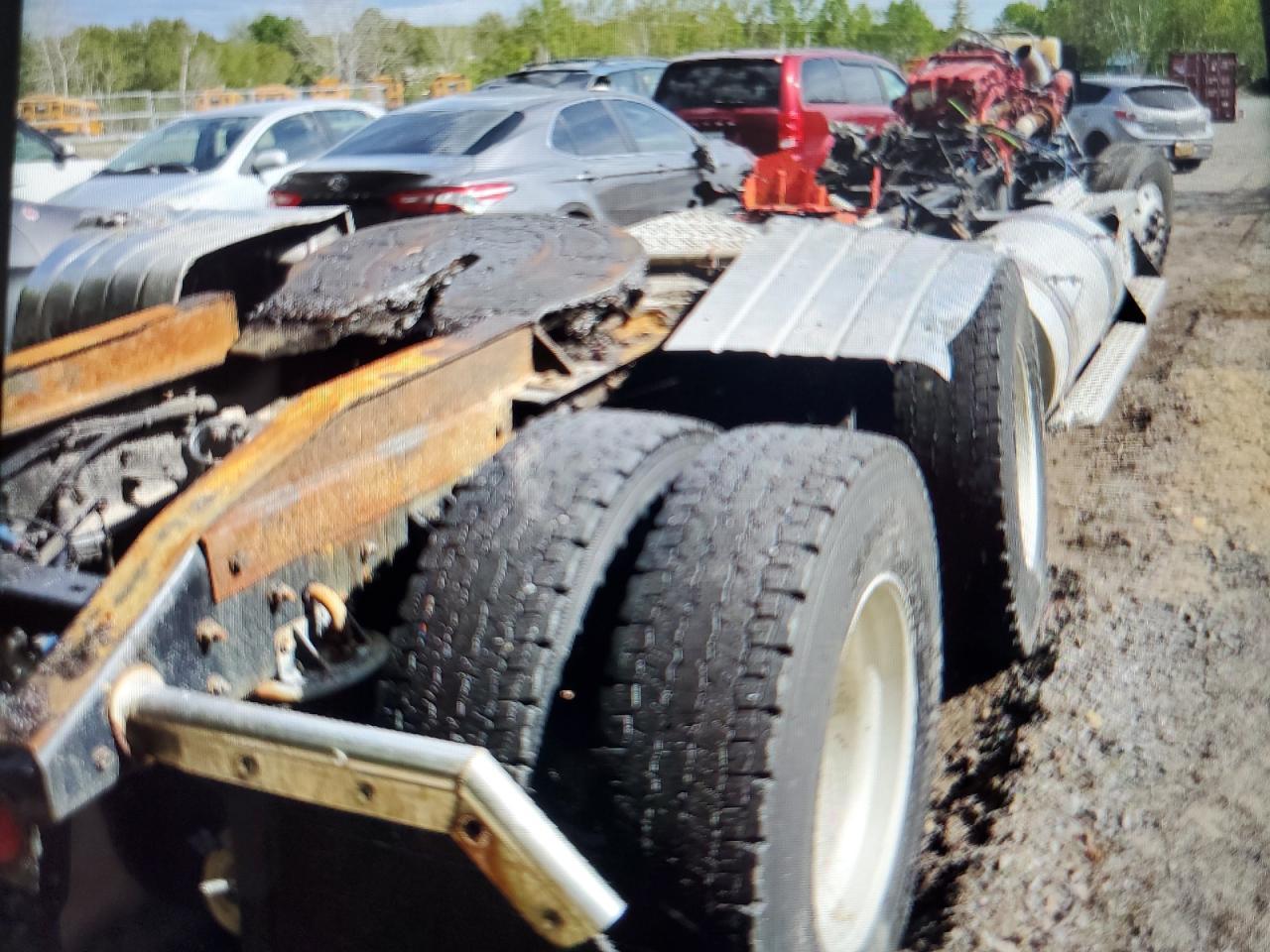 2024 Kenworth Construction T880
