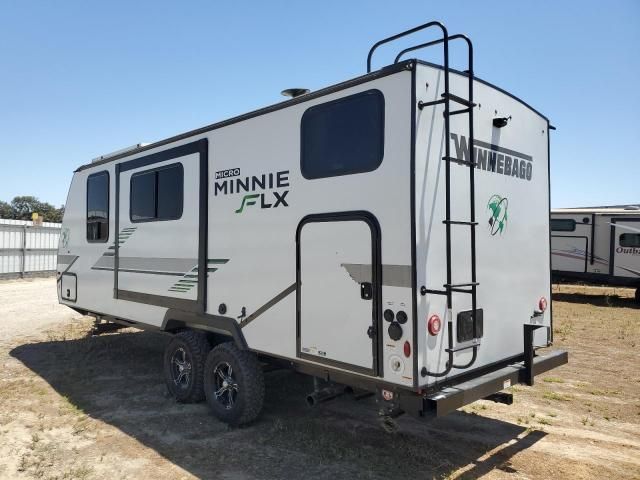 2022 Winnebago Minnie