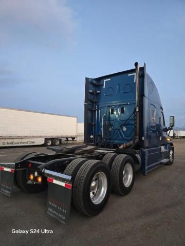 2014 Freightliner Cascadia 125