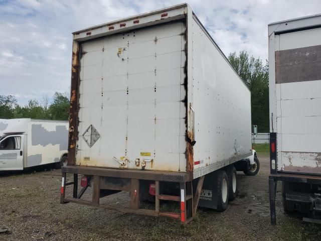 2004 Peterbilt 330 BOX Truck