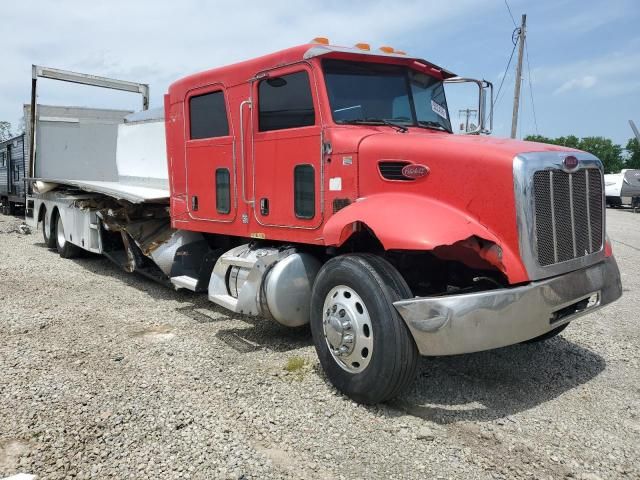 2009 Peterbilt 335 Flatbed Truck