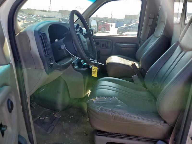 2000 GMC Savana G3500