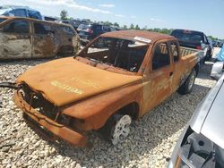 Salvage trucks for sale at Sikeston, MO auction: 2002 Dodge Dakota SLT