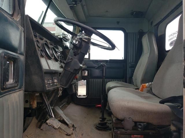 1996 Kenworth T600 Semi Truck