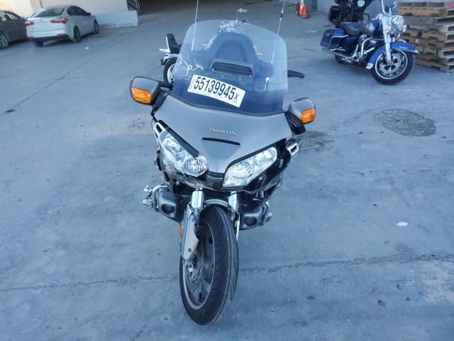 2004 Honda GL1800