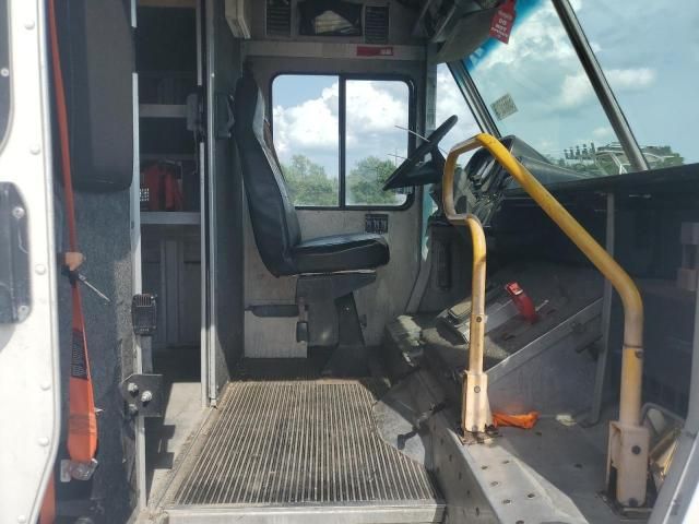 2006 Freightliner Chassis M Line WALK-IN Van