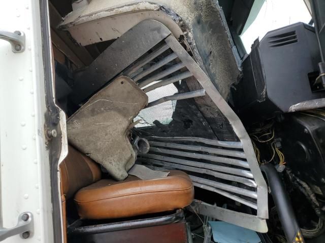1999 Freightliner FLD Semi Truck