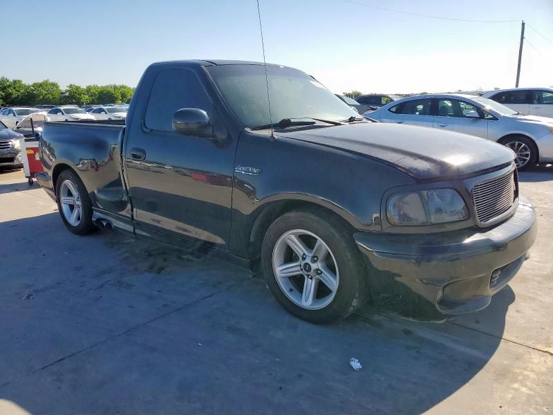 2003 Ford F150 SVT Lightning