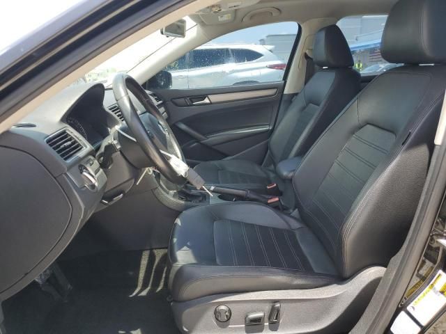 2015 Volkswagen Passat SE