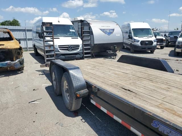 2016 Load Trail Equipment Trailer