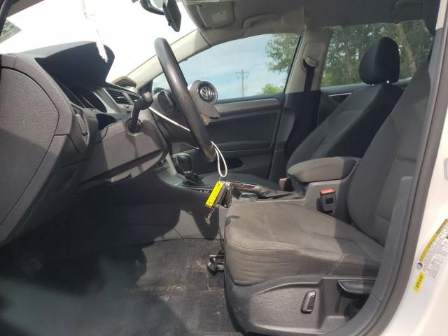 2016 Volkswagen Golf Sportwagen S