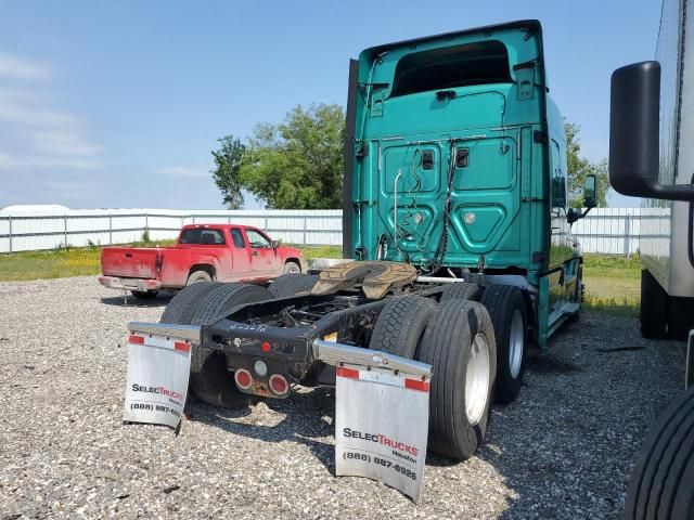 2015 Freightliner Cascadia 125 Semi Truck