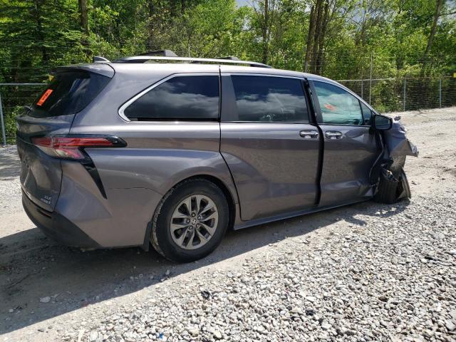 2021 Toyota Sienna xle