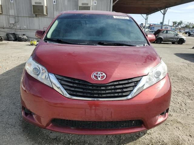 2011 Toyota Sienna LE