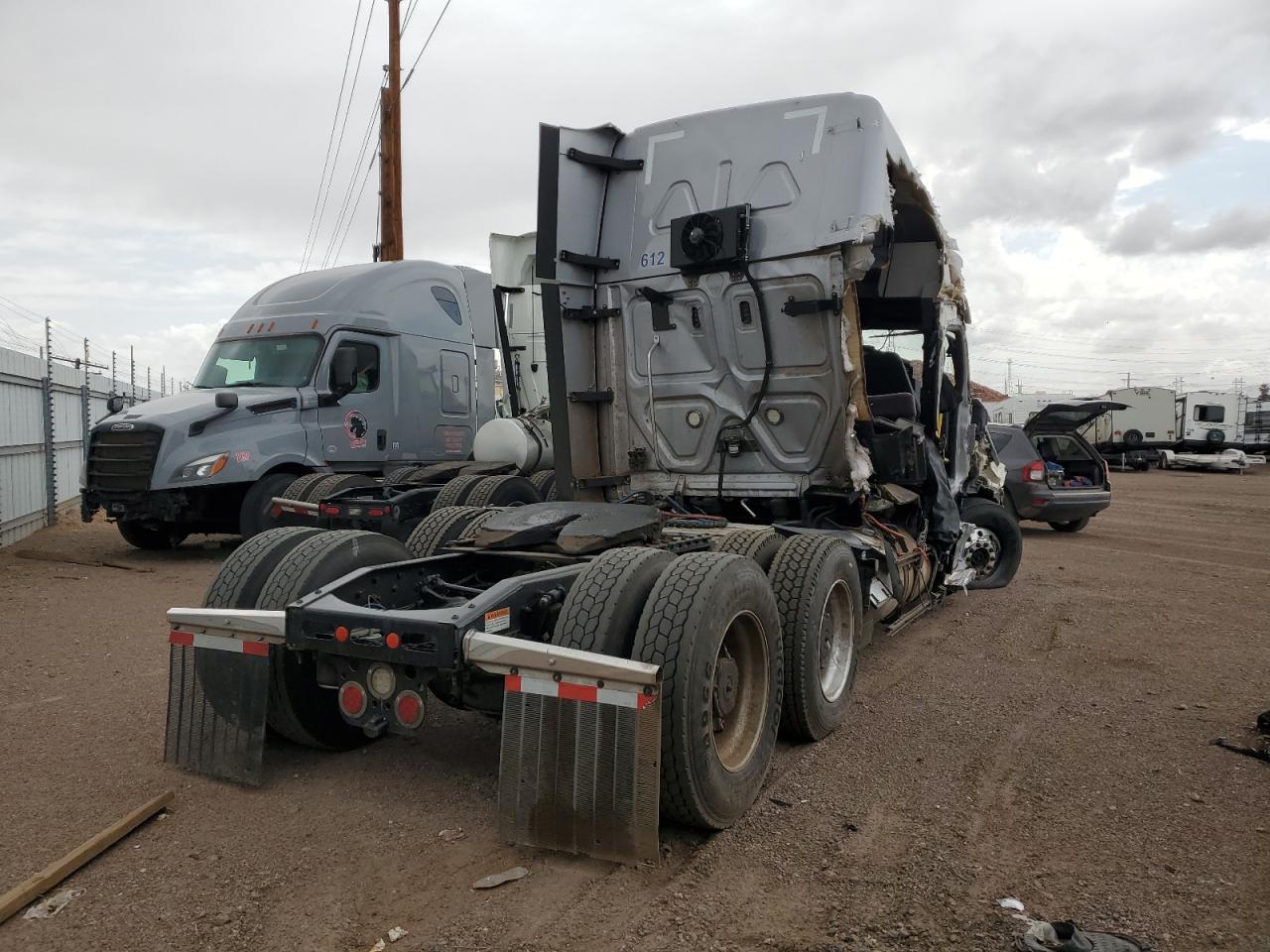 2021 Freigliner 2021 Freightliner Cascadia 126 Semi Truck