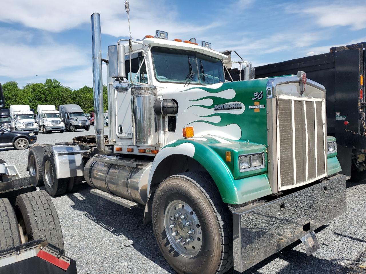 1988 Kenworth W900 Semi Truck