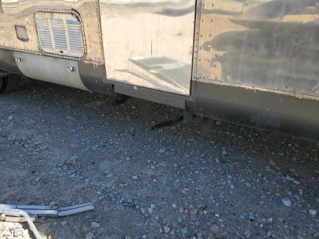 1984 Airstream 1984 Chevrolet P30