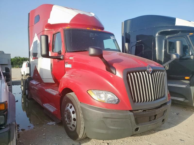 2020 International LT625