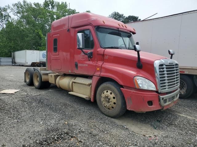 2016 Freightliner Cascadia 125 Semi Truck
