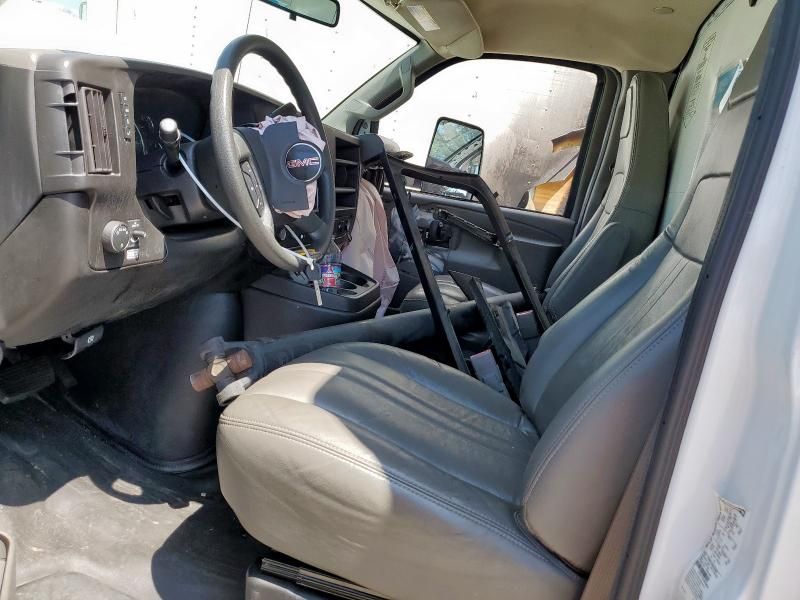 2022 GMC Savana Cutaway G3500
