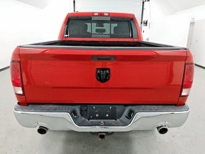 2015 Dodge RAM 1500 SLT