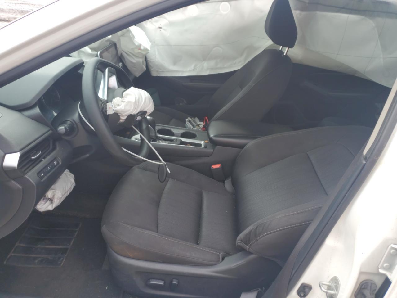 2020 Niss Altima 2.5 s