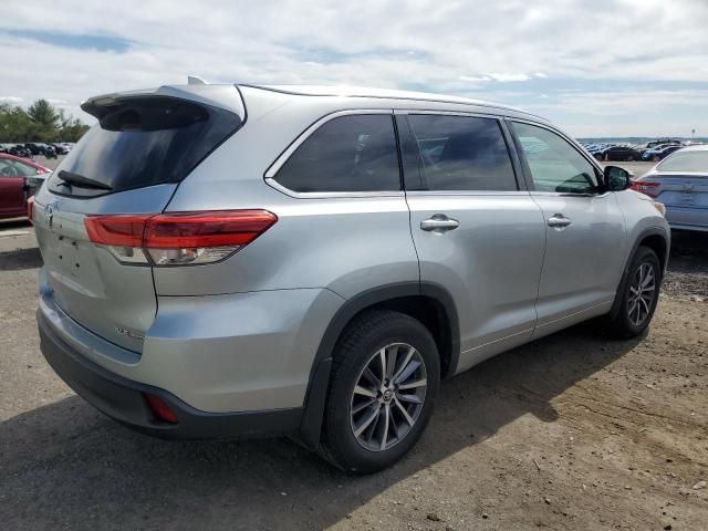 2018 Toyota Highlander SE