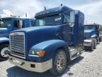 2000 Freightliner FLD Semi Truck