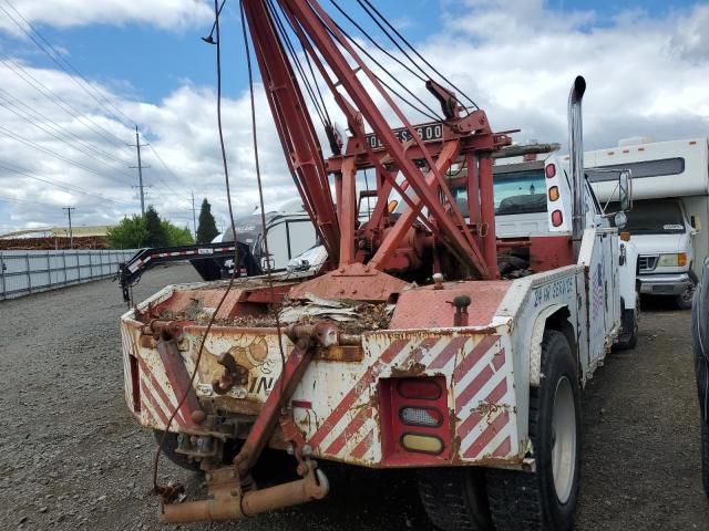 1995 Ford F800